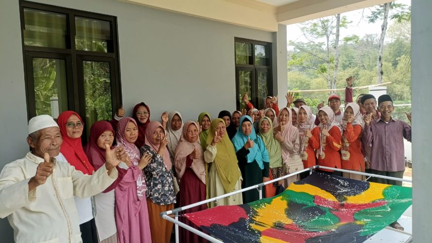 Istana Yatim At-Taslim Dengan Batik Ciprat, Menghantarkan Lansia Binaan LKS-LU PUSAKA 38 Jateng, Berkarya dan Produktif.