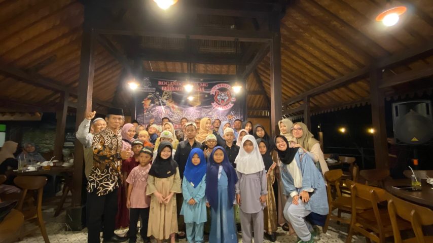 Komunitas Motor ROC Indonesia Banjarnegara Gelar Bakti Sosial dan Buka Bersama dengan YASIN