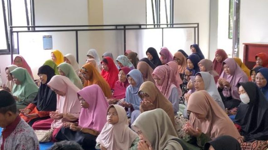 Kajian Akbar Pekan ketiga Ramadhan di Istana Yatim At-Taslim Yasin Terpadu, “Semangat Berbagi dan Berjuang di Jalan Allah”